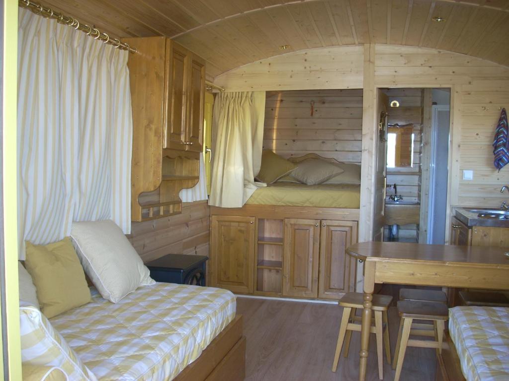 Les Roulottes De La Ferme Des Chanaux Saint-Julien-d'Ance Quarto foto